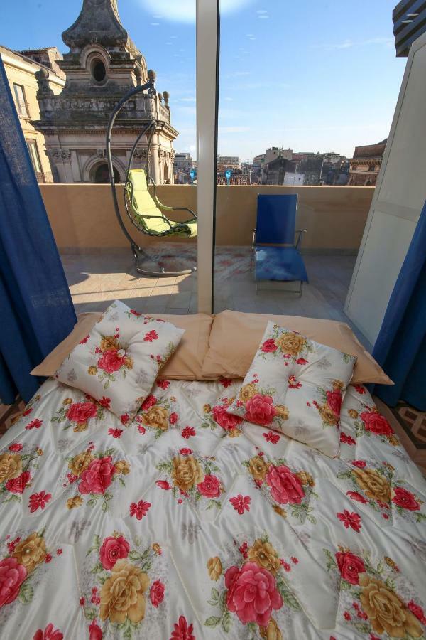 Sicily Wonderful Villa Bellini Catania Bagian luar foto